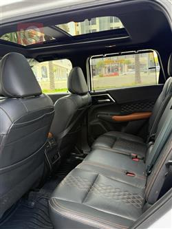 ميتسوبيشي اوتلاندر